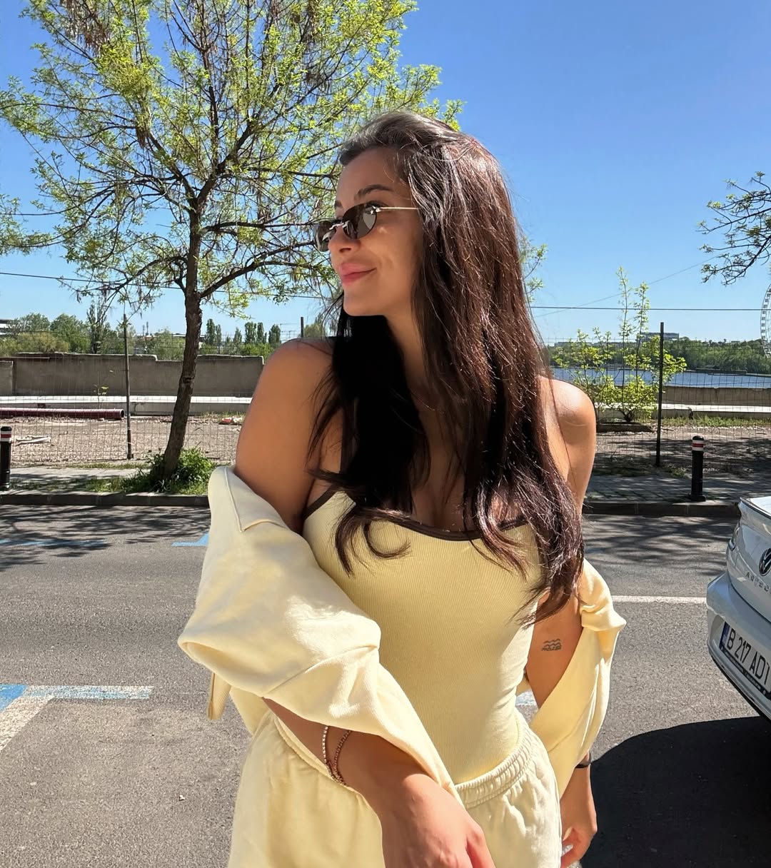 Cine e tânăra misterioasă care a mers cu Florin Ristei în vacanță. Imagini cu Andreea Ramona, care s-a iubit în trecut cu Vincenzo Castellano