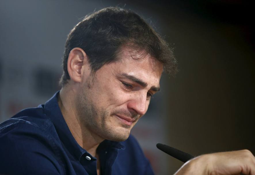 Legendarul portar Iker Casillas a plâns ca un copil la despărțirea de Real Madrid. ^"Nu vă voi uita niciodată. Hai, Madrid!" / GALERIE FOTO & VIDEO