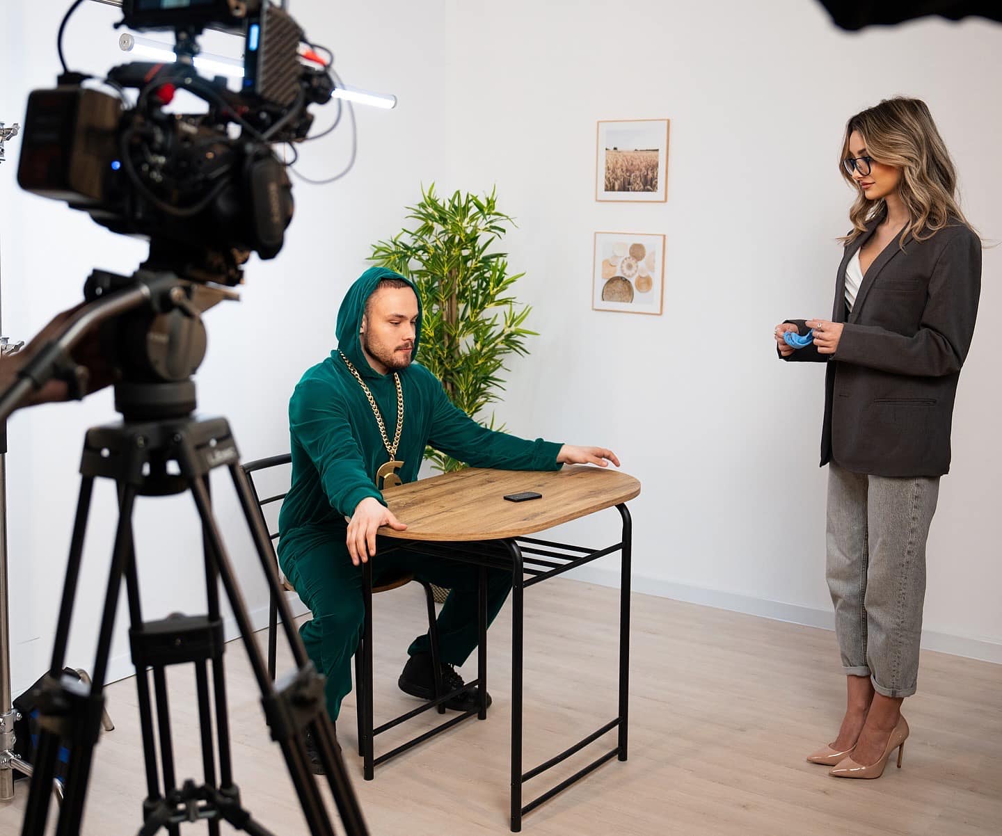 Daria, fiica lui Cătălin Crișan, debutează în televiziune. În ce serial de la Pro TV va putea fi văzută. „Suntem o echipă”
