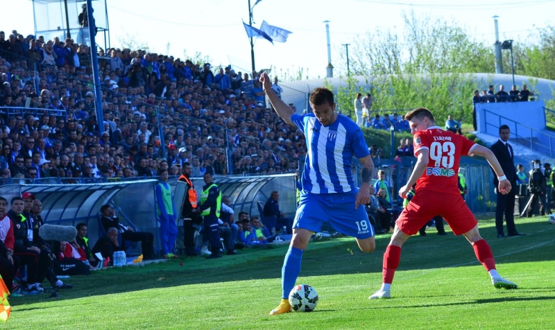 CSU Craiova - Dinamo 0-0. Portarul oaspeților, lovit de un obiect!