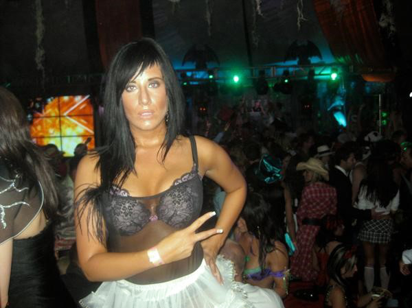 FOTO | Cum arată actrița porno care a cheltuit jumătate de milion de dolari pe operații estetice. Și-a dorit să semene cu Cher