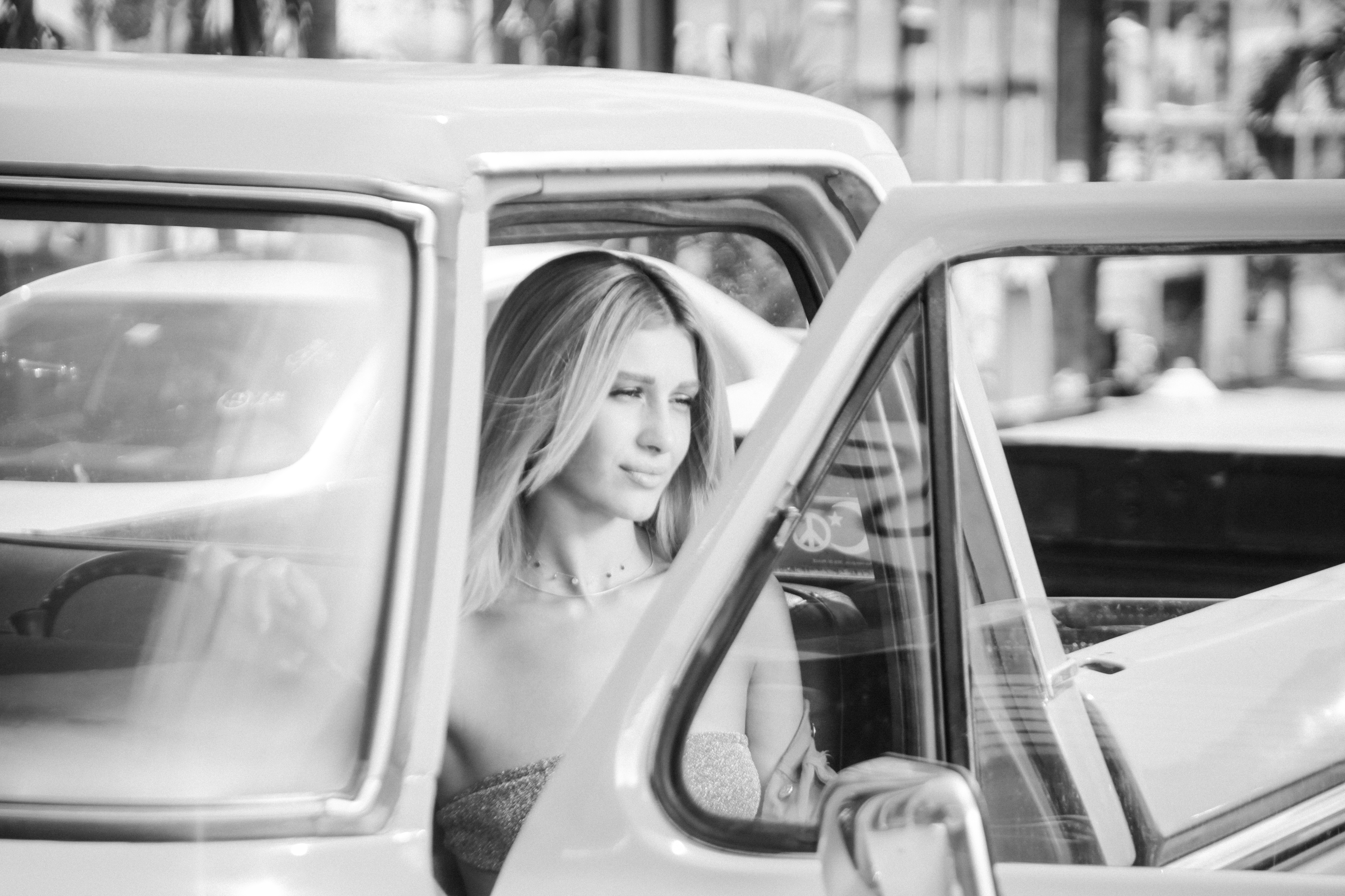 FOTO EXCLUSIV/ Alina Eremia a filmat noul videoclip în Miami. Imagini incendiare cu artista