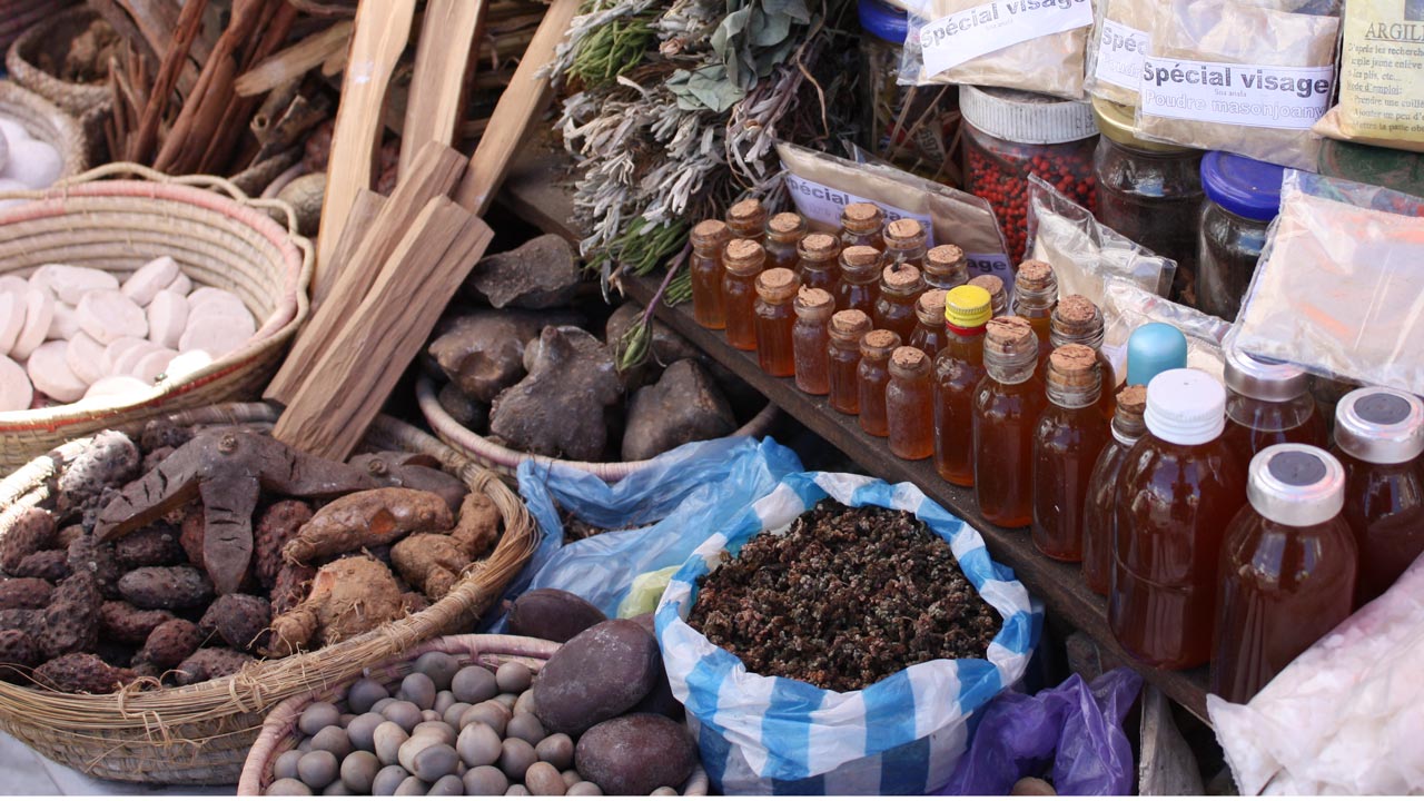 Traditional medicine practitioners should be regulated on social media