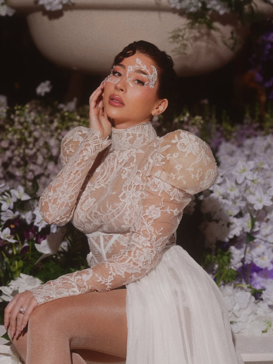 Imagini cu vedetele la Balul Mascat Bridgerton. Adelina Pestrițu și Nicole Cherry au atras atenția cu ținutele spectaculoase