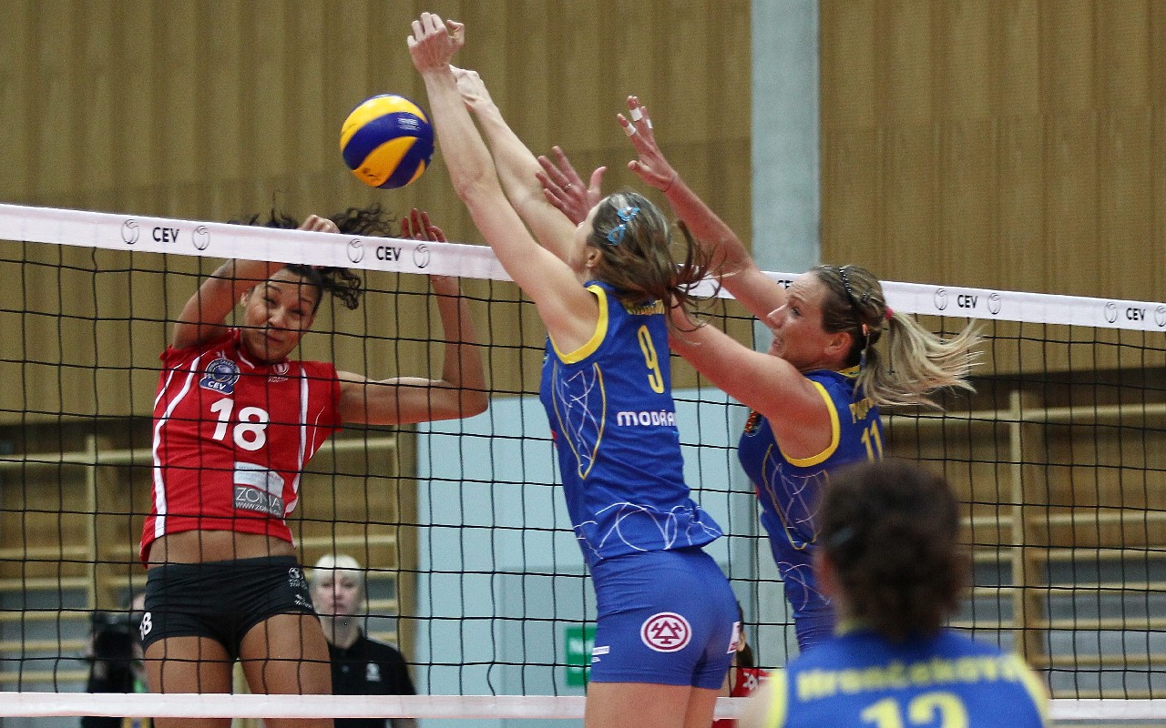 Recordul Stelei, în pericol: o echipă de volei feminin - 100 de victorii la rând!