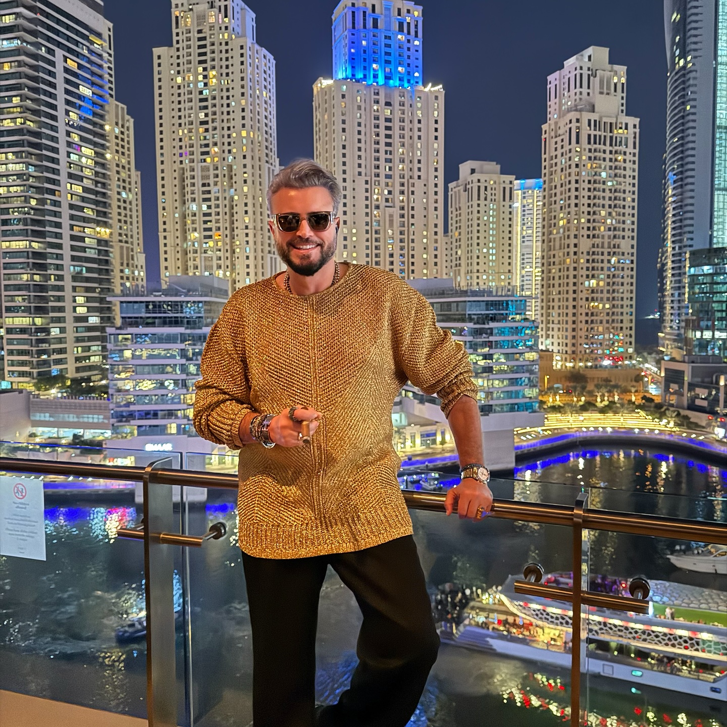 Imagini cu apartamentul lui Cătălin Botezatu din Dubai. A investit o sumă impresionantă în locuința din Emirate: „Este la etajul 54”