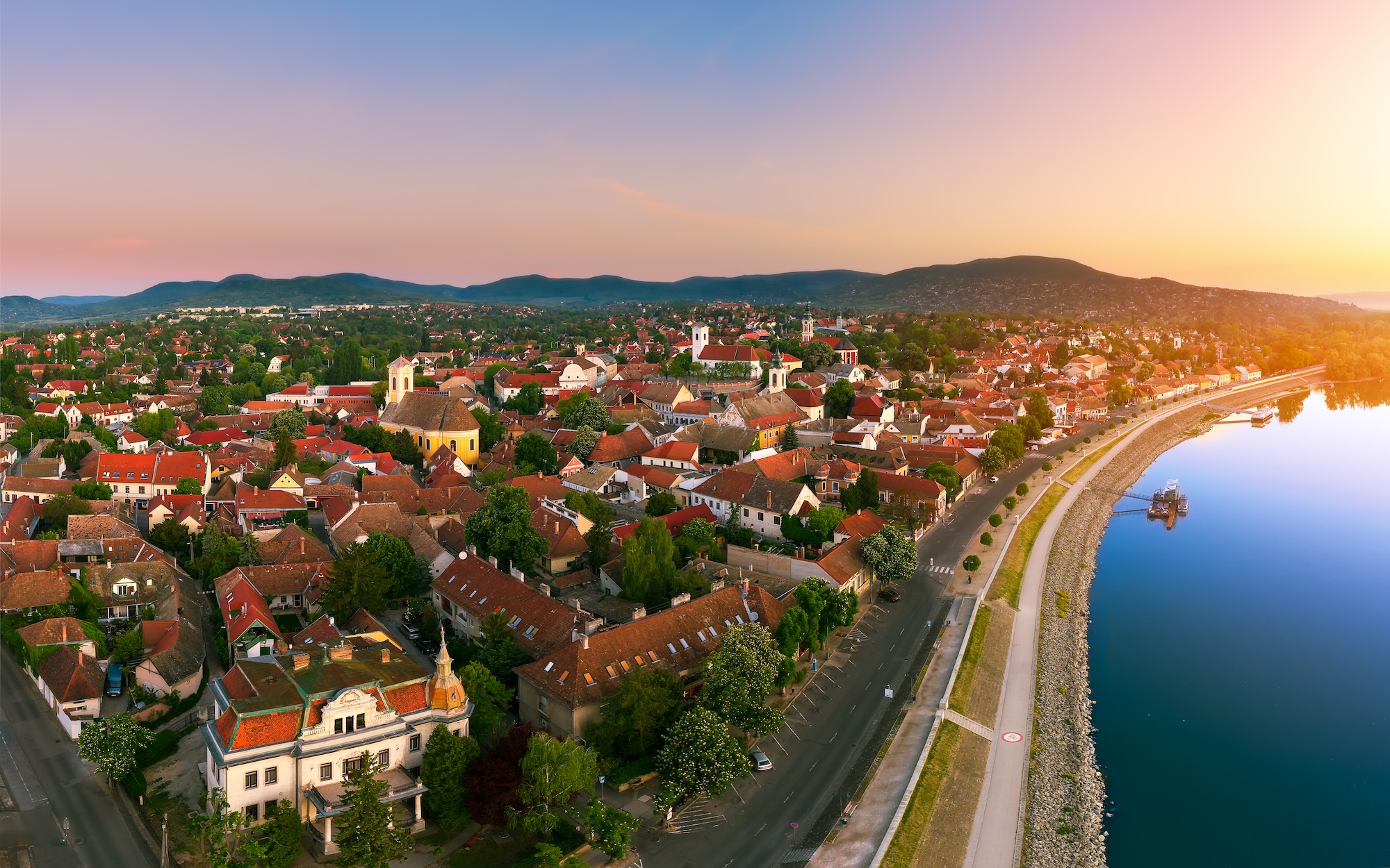Câți români au vizitat Ungaria anul trecut. Creștere semnificativă față de 2024