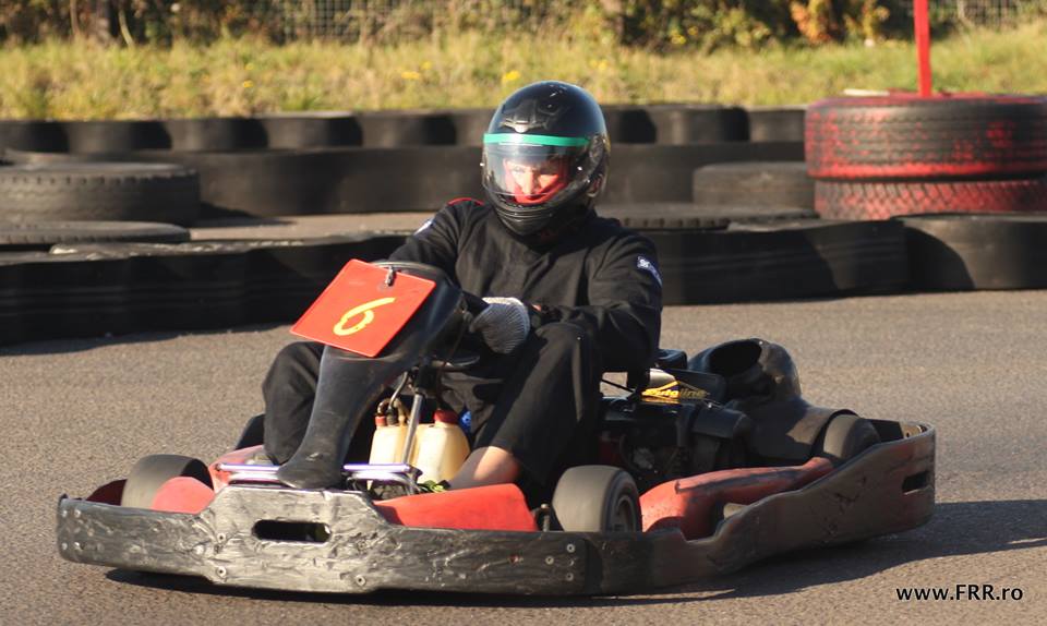 Stejarii s-au distrat la karting, în aşteptarea meciului cu naţionala Canadei, marți, ora 18:45 / GALERIE FOTO