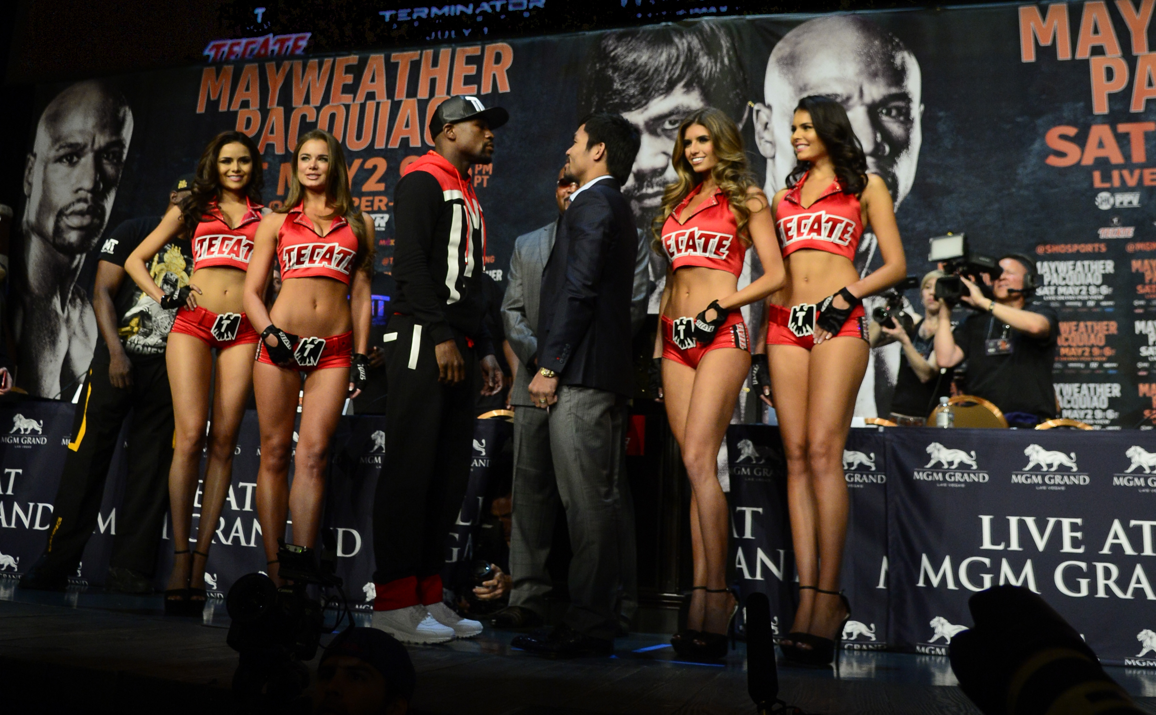 Manny Pacquiao și Floyd Mayweather s-au privit în ochi. Filipinezul a avut o reacție neașteptată / GALERIE FOTO&VIDEO
