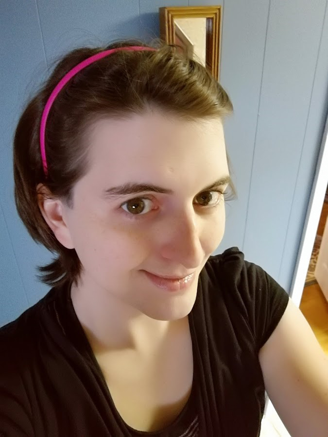 FOTO | O tânără transgender povestește cum un bărbat a încercat să o violeze la prima ei întâlnire ca femeie