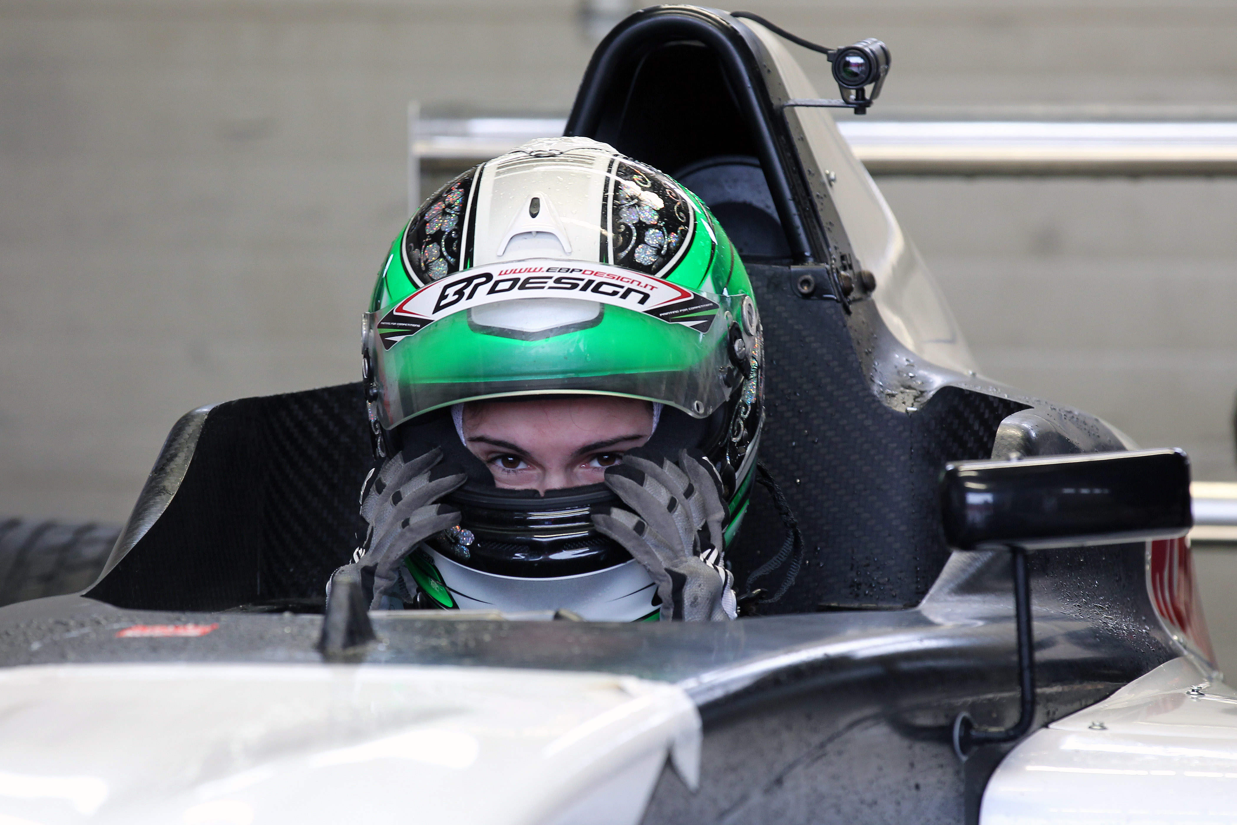 Alexandra Marinescu debutează în Formula 4 la doar 15 ani