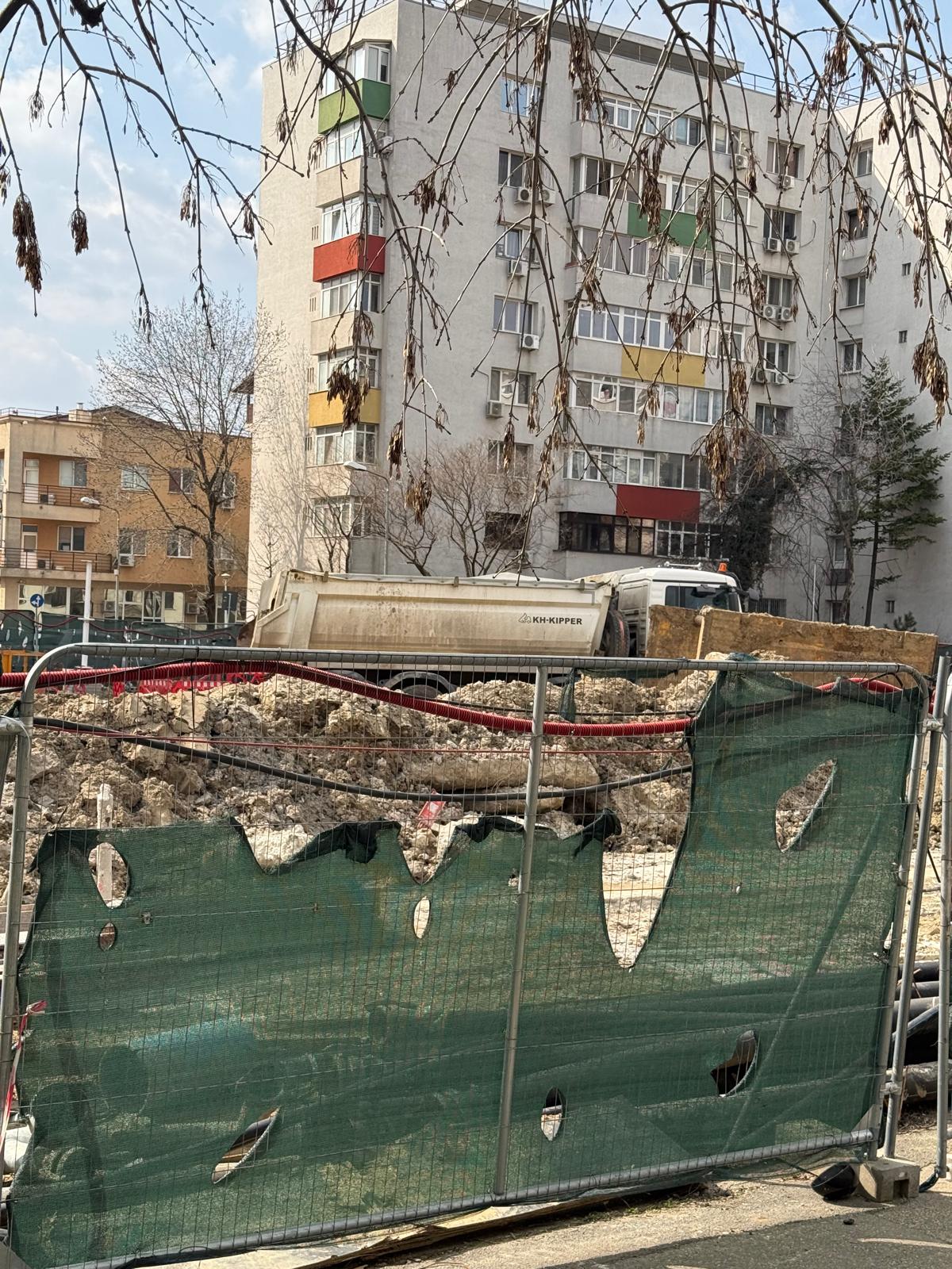 Aerul din București e plin de particule generatoare de cancer și de boli grave. Garda de Mediu dă amenzi cu nemiluita: „Materialul antiderapant şi şantierele amplifică fenomenul”