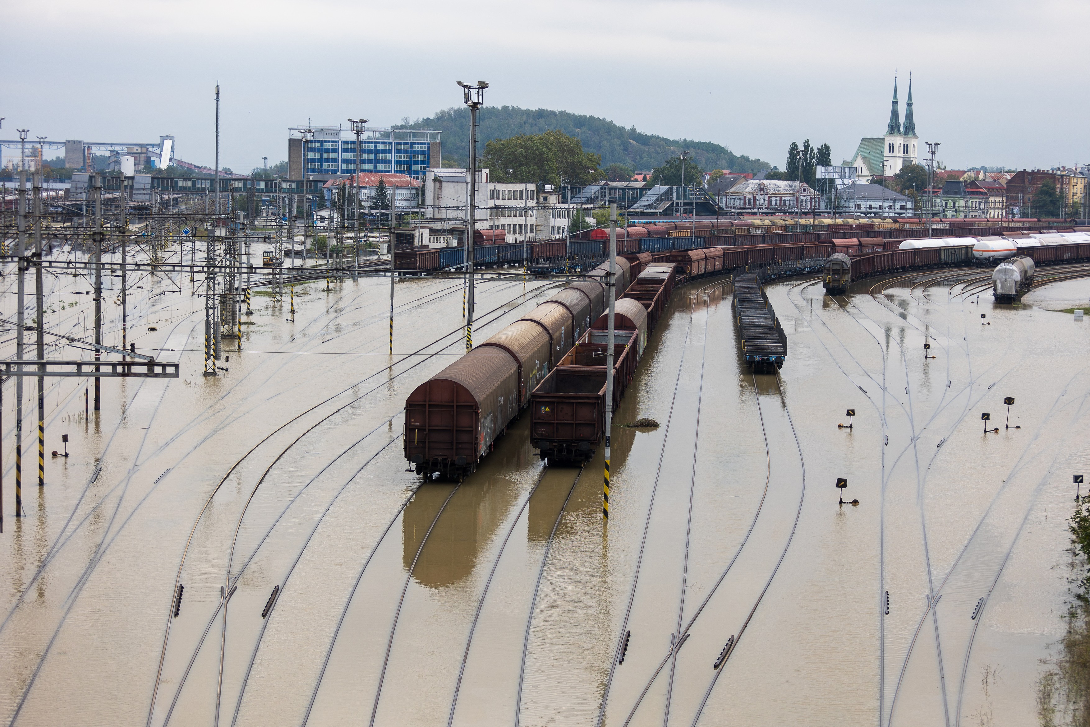 Nivelul apei Dunării poate crește cu 120 cm într-o zi. Alertă de inundații în toată Ungaria, Viktor Orbán și-a amânat angajamentele internaţionale