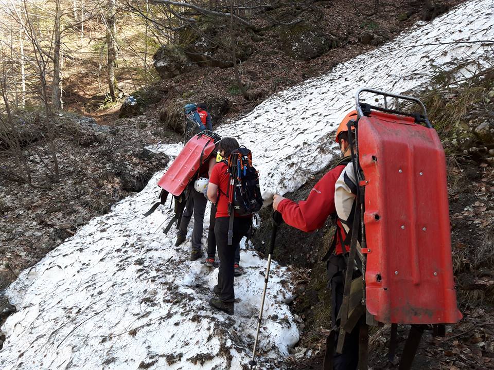 Femeia și copilul care au căzut pe traseul Jepii Mici din Bucegi au fost găsiți de salvamontiști