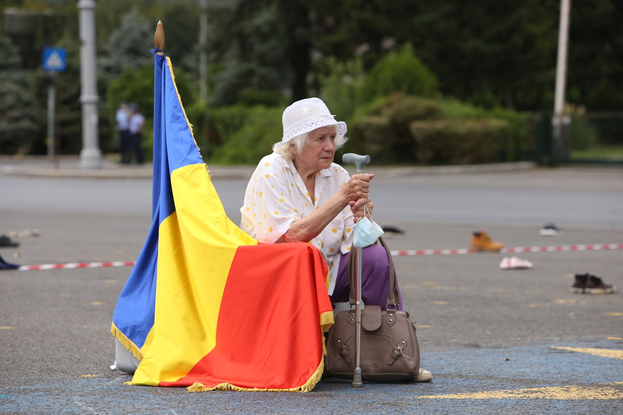 Protest inedit în Piața Victoriei, la doi ani de la violențele înregistrate la “mitingul diasporei” din 10 august. ”Diaspora dă papucii”