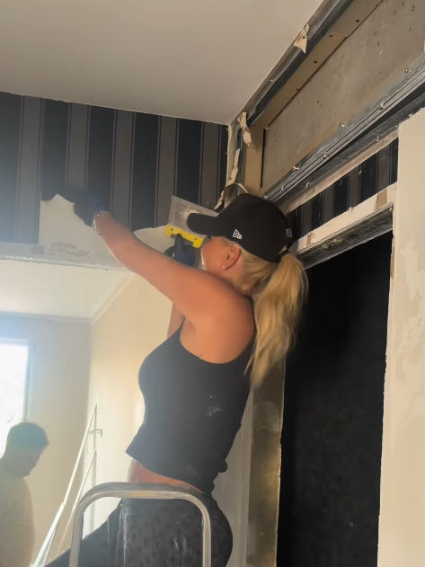 Imagini din apartamentul Vicăi Blochina în plin proces de renovare