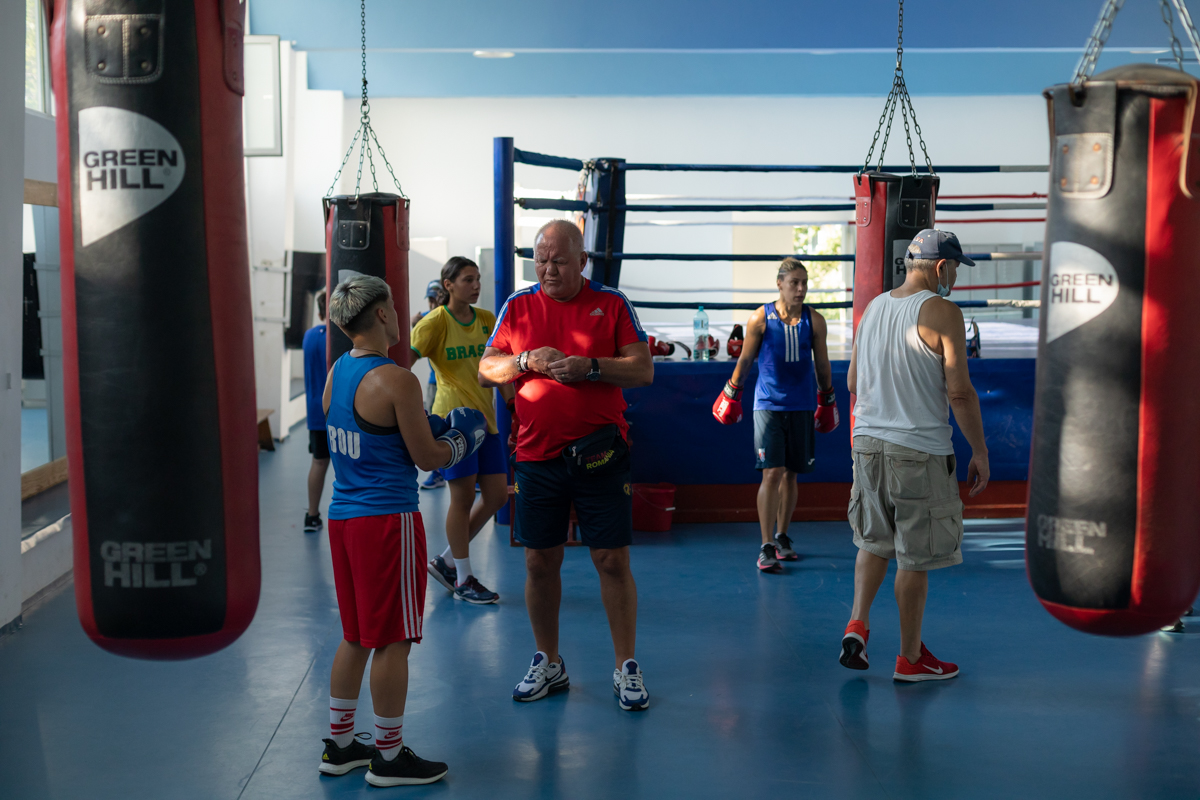 Olimpica României care a început prin a lucra cu ziua, ca să se întrețină