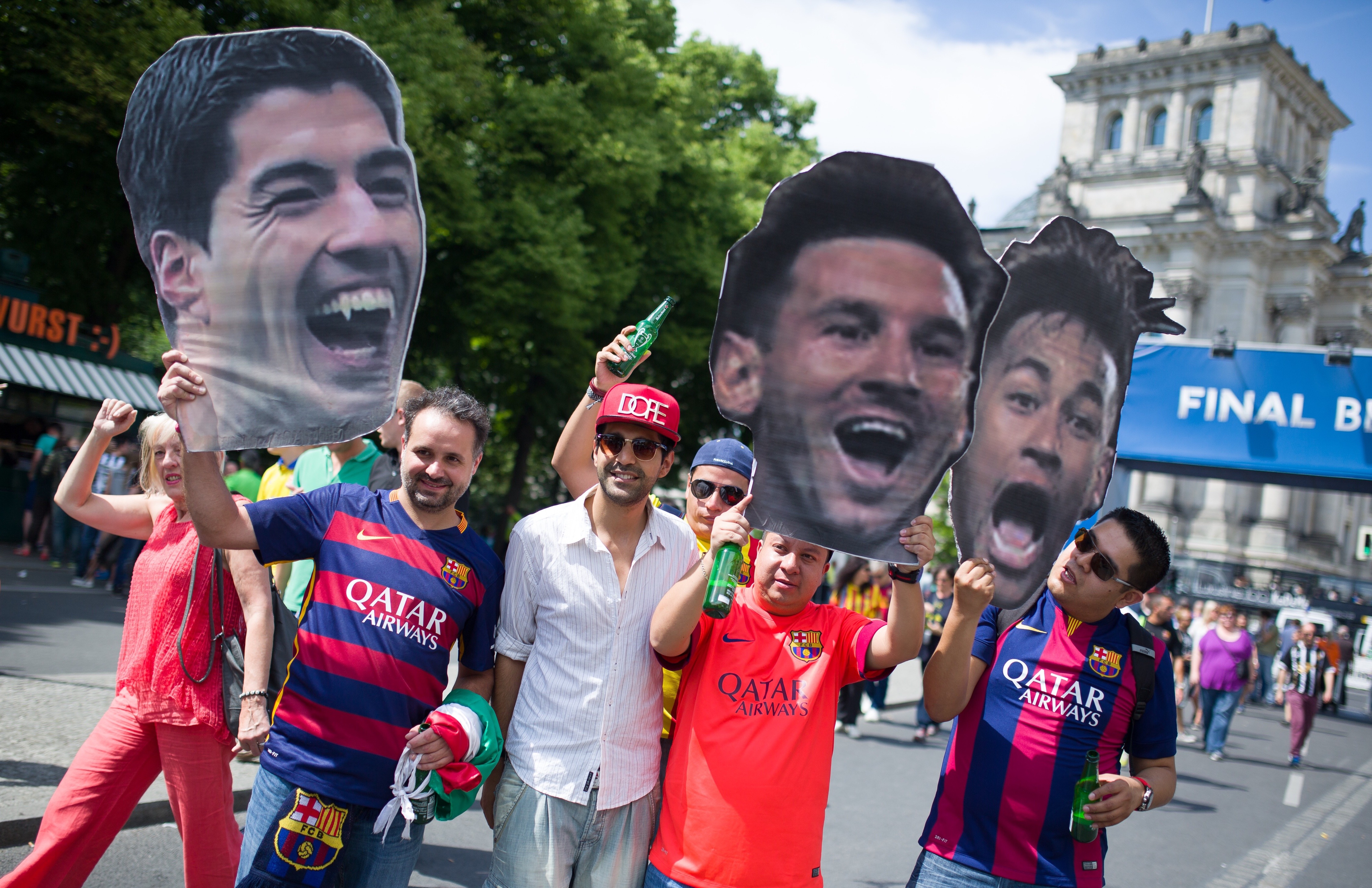 LIGA CAMPIONILOR. JUVENTUS TORINO - FC BARCELONA 1-3. ^Finală de vis! "Extratereştrii" au cucerit pentru a cincea oară cel mai râvnit trofeu european la nivel de cluburi şi au realizat a doua triplă din istoria clubului: campionat, Cupa Spaniei, UCL / LIVE BLOG