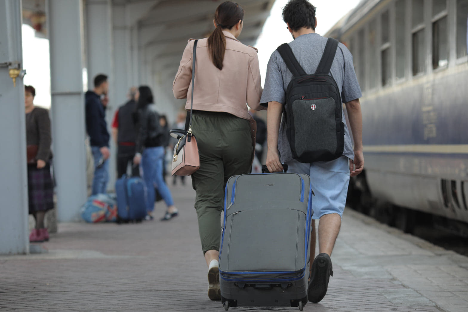 Aglomerație în Gara de Nord, înainte de începutul minivacanței de 1 mai. Mii de oameni, cu trenul spre destinația de distracție / FOTO&VIDEO