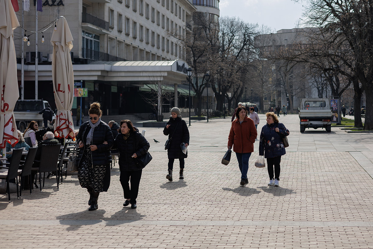 Cum fac față vecinii bulgari la creșterile de prețuri după trecerea la euro: „Prețurile sunt ca în Germania, nu și salariile. Acum ai nevoie de două slujbe”