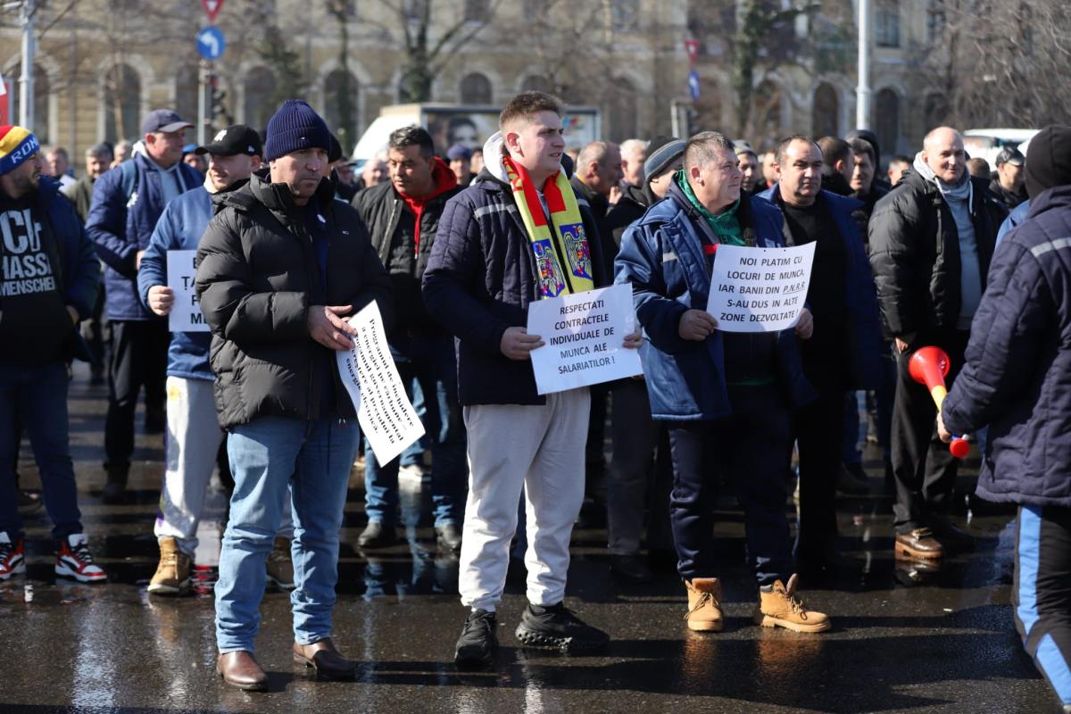 Minerii şi energeticienii protestează în Piaţa Victoriei față de măsurile luate de Guvern. Care sunt nemulțumirile lor