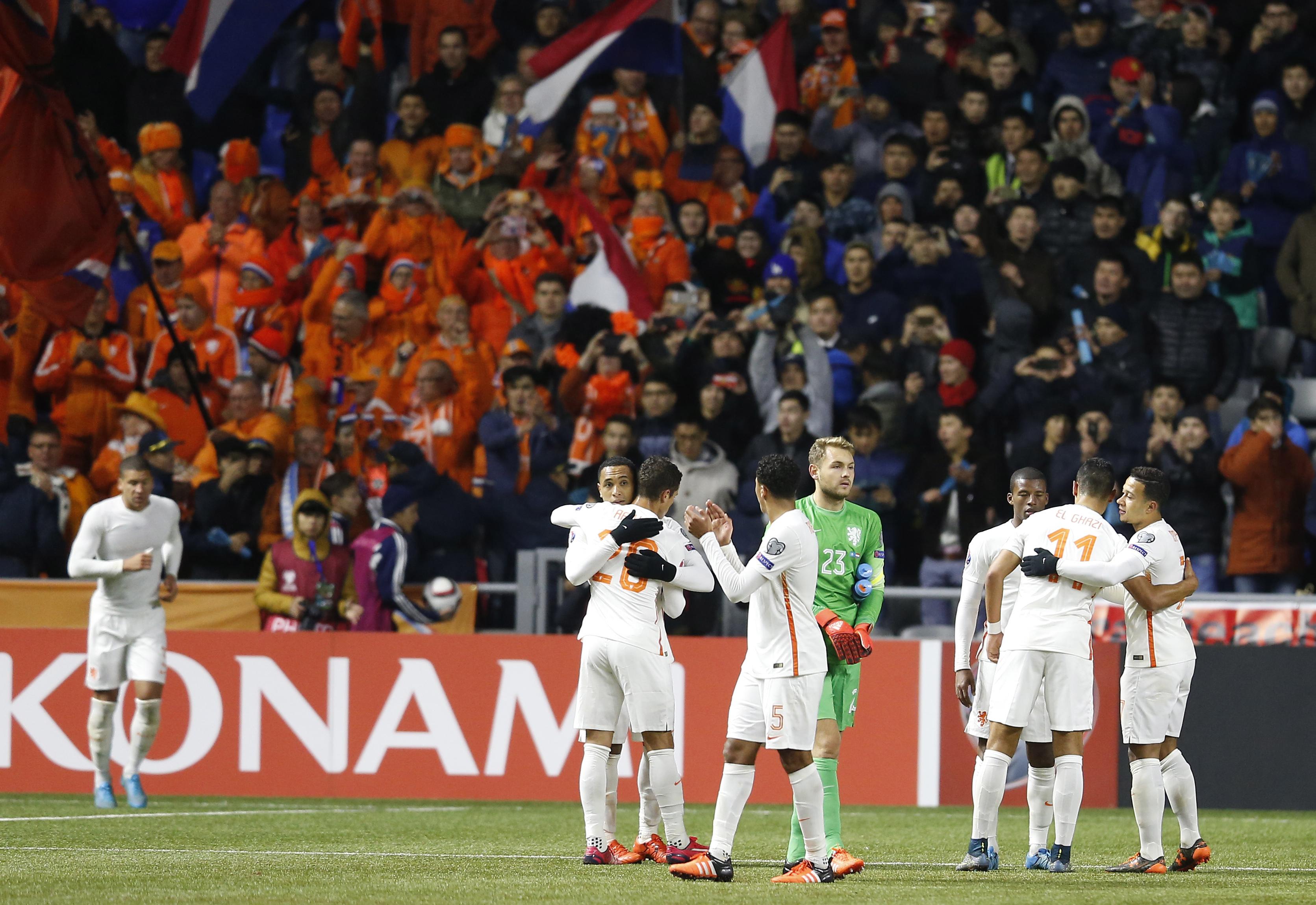 PRELIMINARIILE EURO 2016. Italia, Belgia și Țara Galilor s-au calificat. Turcia a învins în Cehia, iar Olanda mai prinde barajul doar printr-un miracol. Batavii stau la mâna Islandei