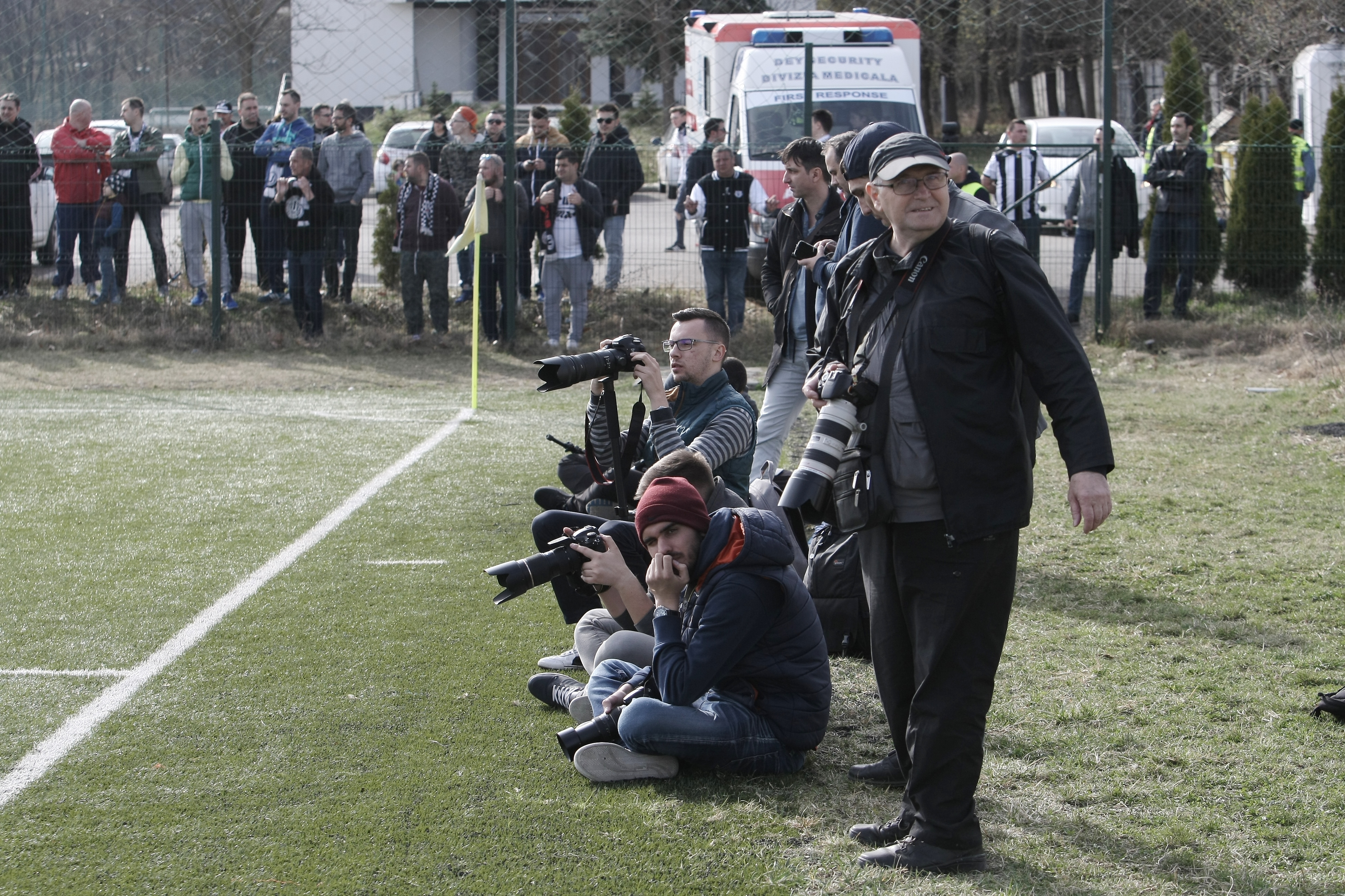 Șeful FRF, Răzvan Burleanu, a văzut cu ochii lui ce înseamnă spiritul U Cluj. ”Șepcile roșii” au făcut spectacol cu ”Steaua” | FOTO&VIDEO