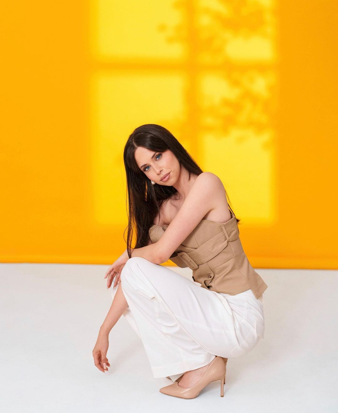 Imagini cu Violeta Bănică în timp ce se săruta cu iubitul. Mesajul Andreei Marin pentru cei doi îndrăgostiți