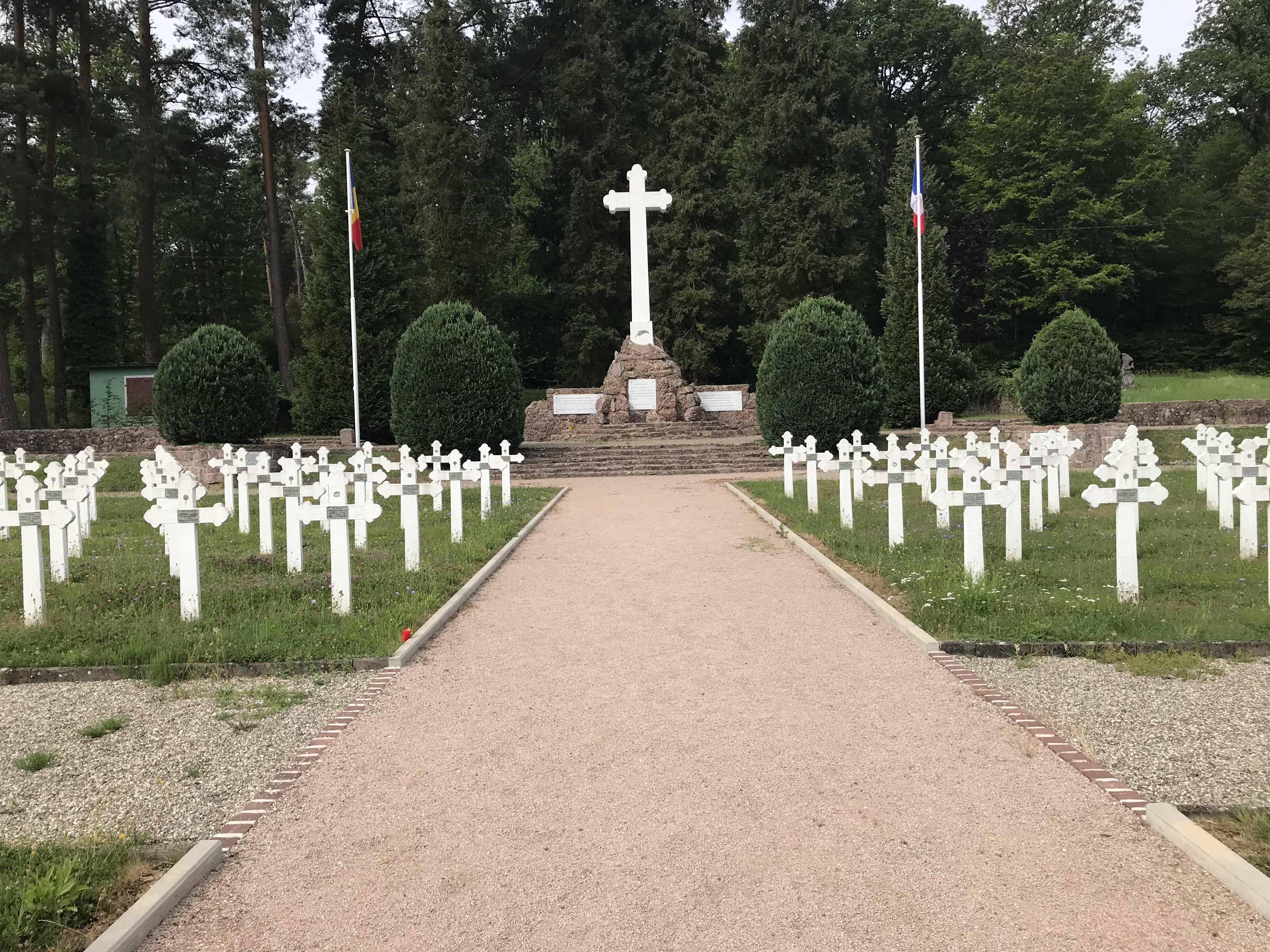 Reportaj la cea mai importantă necropolă din Franța cu soldați români care au pierit în Primul Război Mondial. „Sacrificiul lor nu a fost inutil pentru România de azi”
