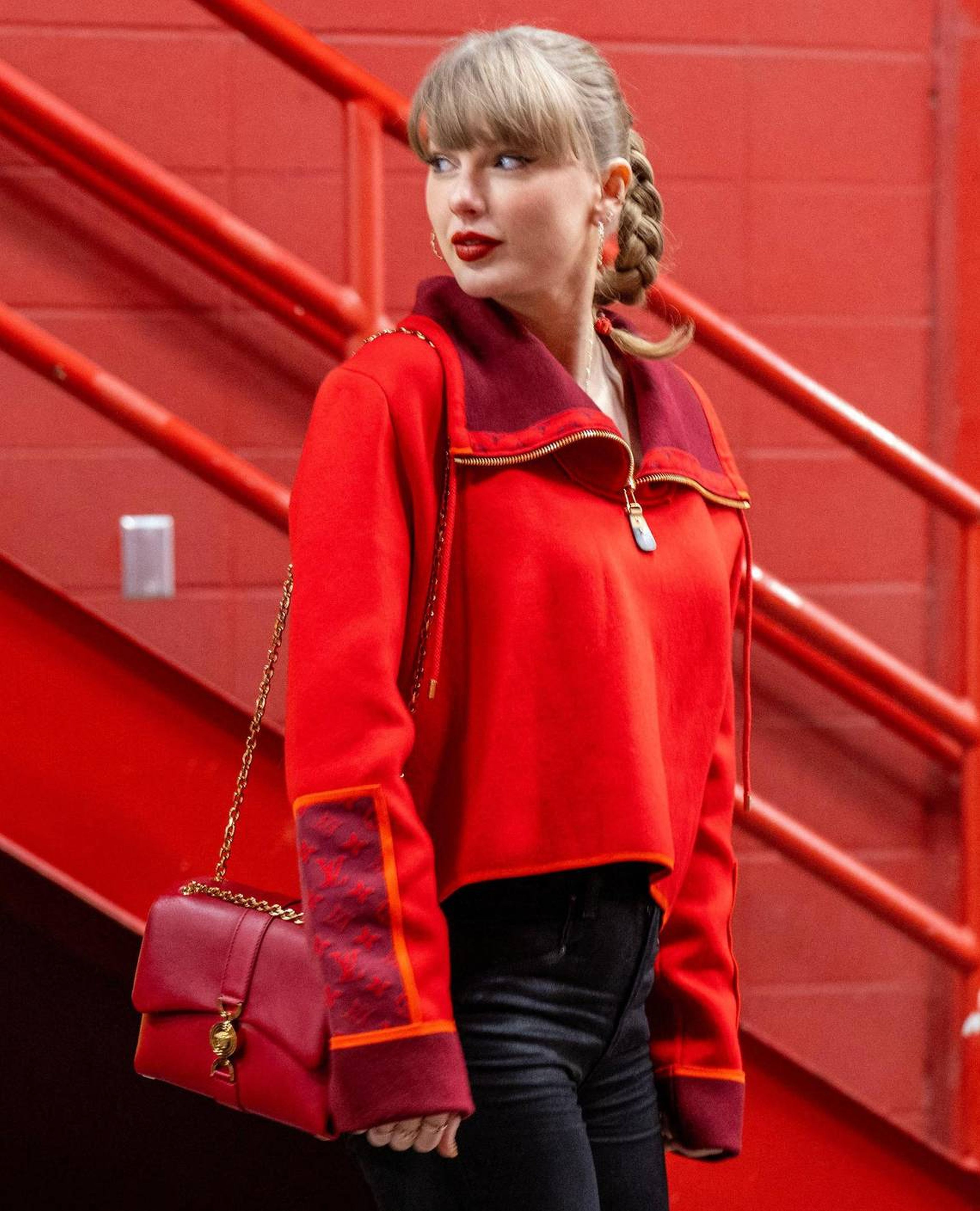 Câți bani le-a dat Taylor Swift angajaților care au lucrat cu ea la turneul de două miliarde de dolari