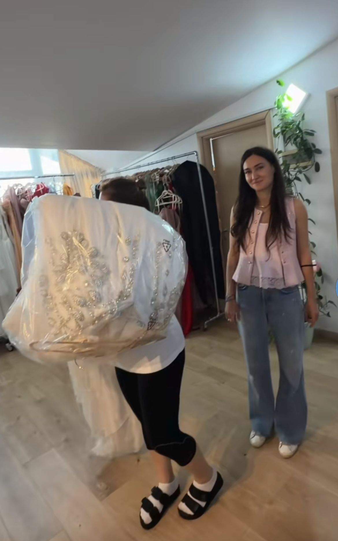 Ce a făcut Andreea Bălan cu o zi înainte de nunta ei cu Victor Cornea. „Ocupă tot portbagajul. Totul e pregătit”