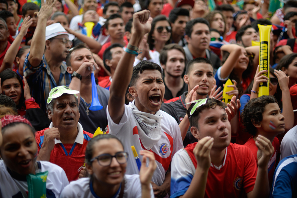 GALERIE FOTO&VIDEO / Toată populația din Costa Rica a ieșit pe străzi! 