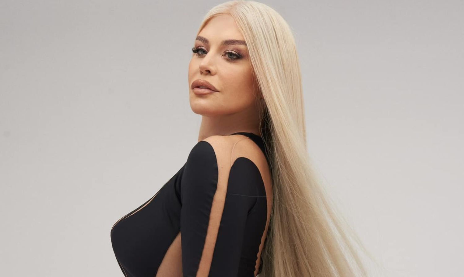 Mașina de 100.000 de euro pe care o conduce Loredana Groza. Artista a modificat-o de curând: „Wow! Zici că e de lac! Super strălucitoare”