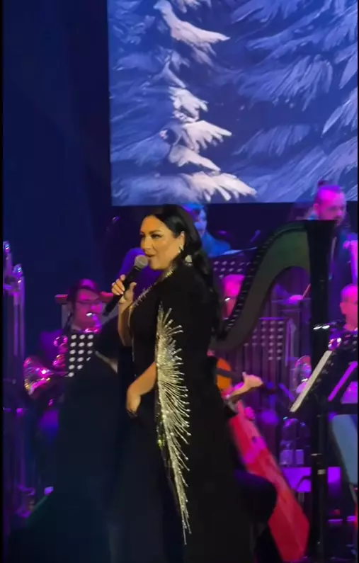 Cel mai emoționant moment de la concertul susținut de Andra în Cluj. Ce melodie a cântat alături de Eva, fiica ei: „Să o primiți cu dragoste”