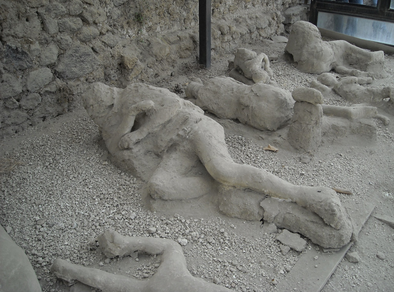 Unele victime de la Pompeii nu sunt cine se credea inițial. Noi descoperiri le-au dezvăluit adevărata identitate