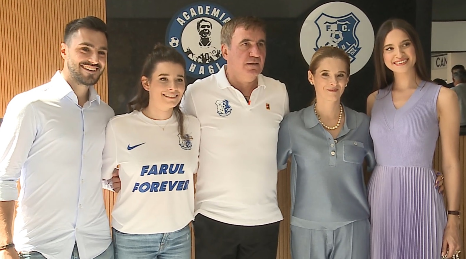 Kira Hagi l-a prezentat oficial părinților pe viitorul ei soț, Thomas Ferfelis. Cum a apărut fata lui Gică Hagi alături de logodnic și de viitoarea soacră