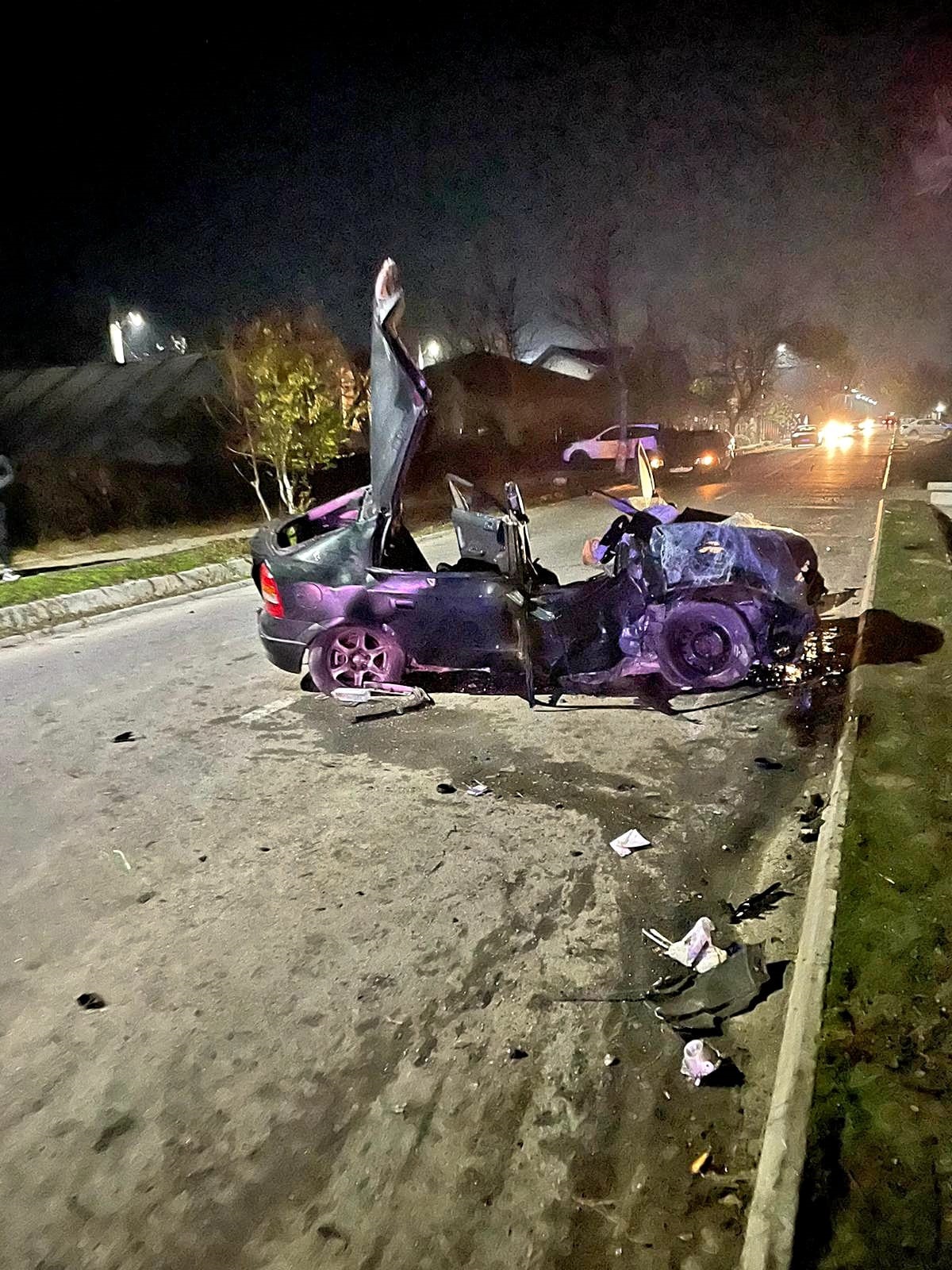 Opt victime în două mașini complet distruse la Câmpurelu, în Giurgiu, după un impact frontal