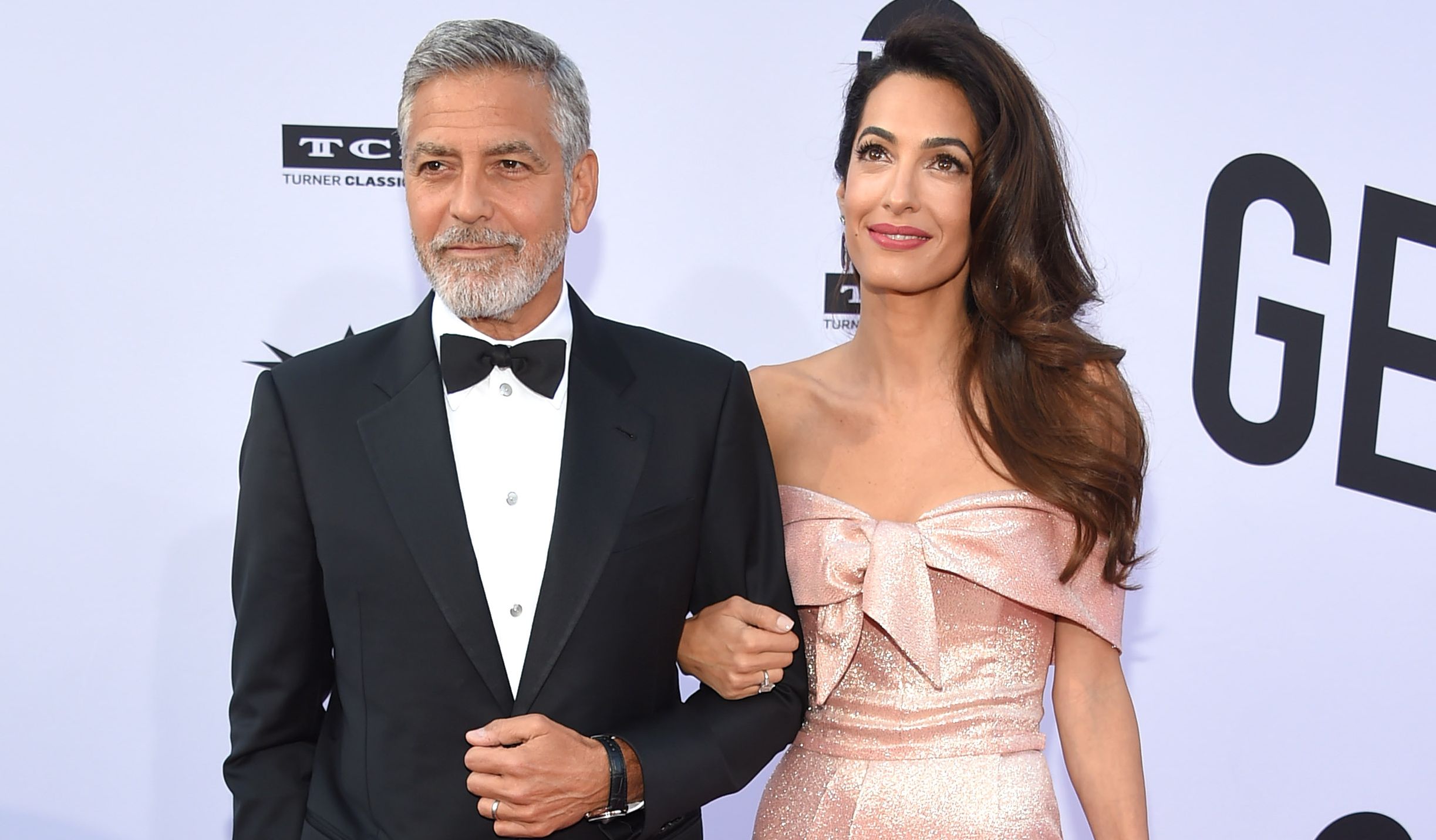 Cât costă să petreci alături de George Clooney cinci zile. Cina e inclusă în prețul uriaș: doar 16 persoane pot avea acest privilegiu