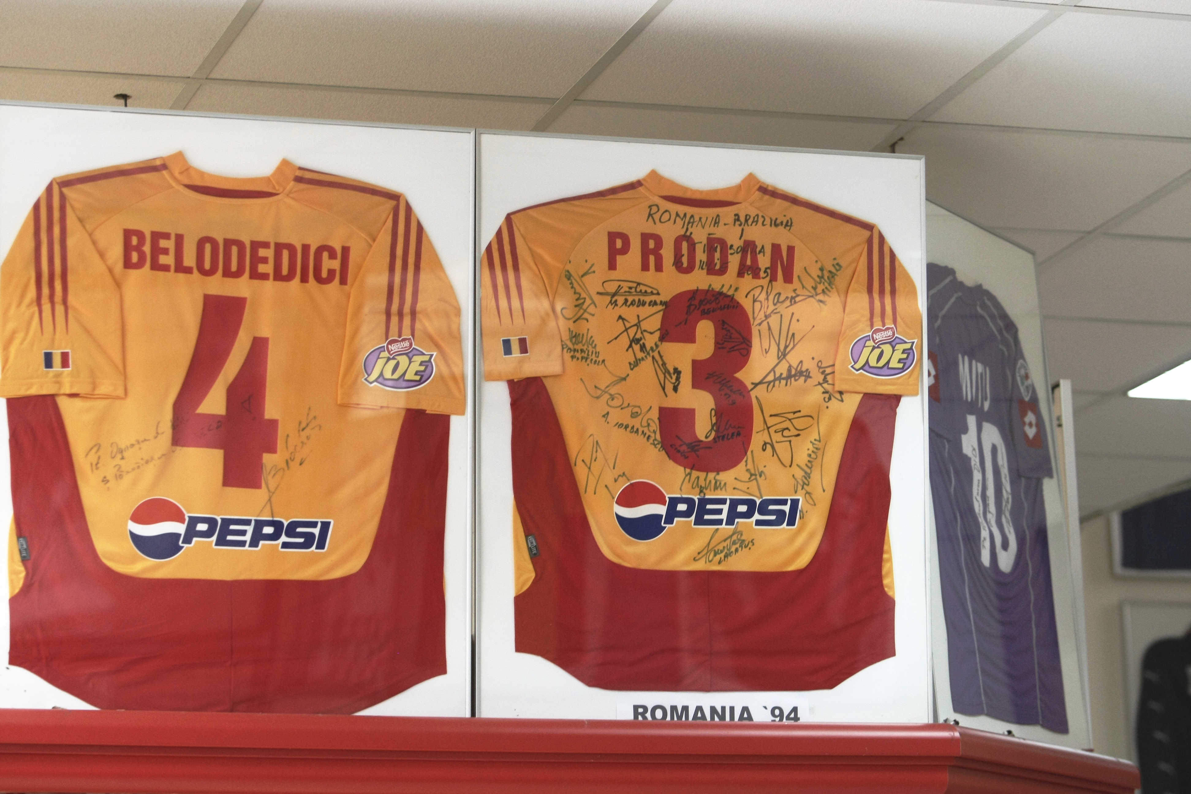 Trofeele lui Didi! Daniel Prodan a amenajat la Satu Mare muzeul echipei naționalei! GALERIE FOTO