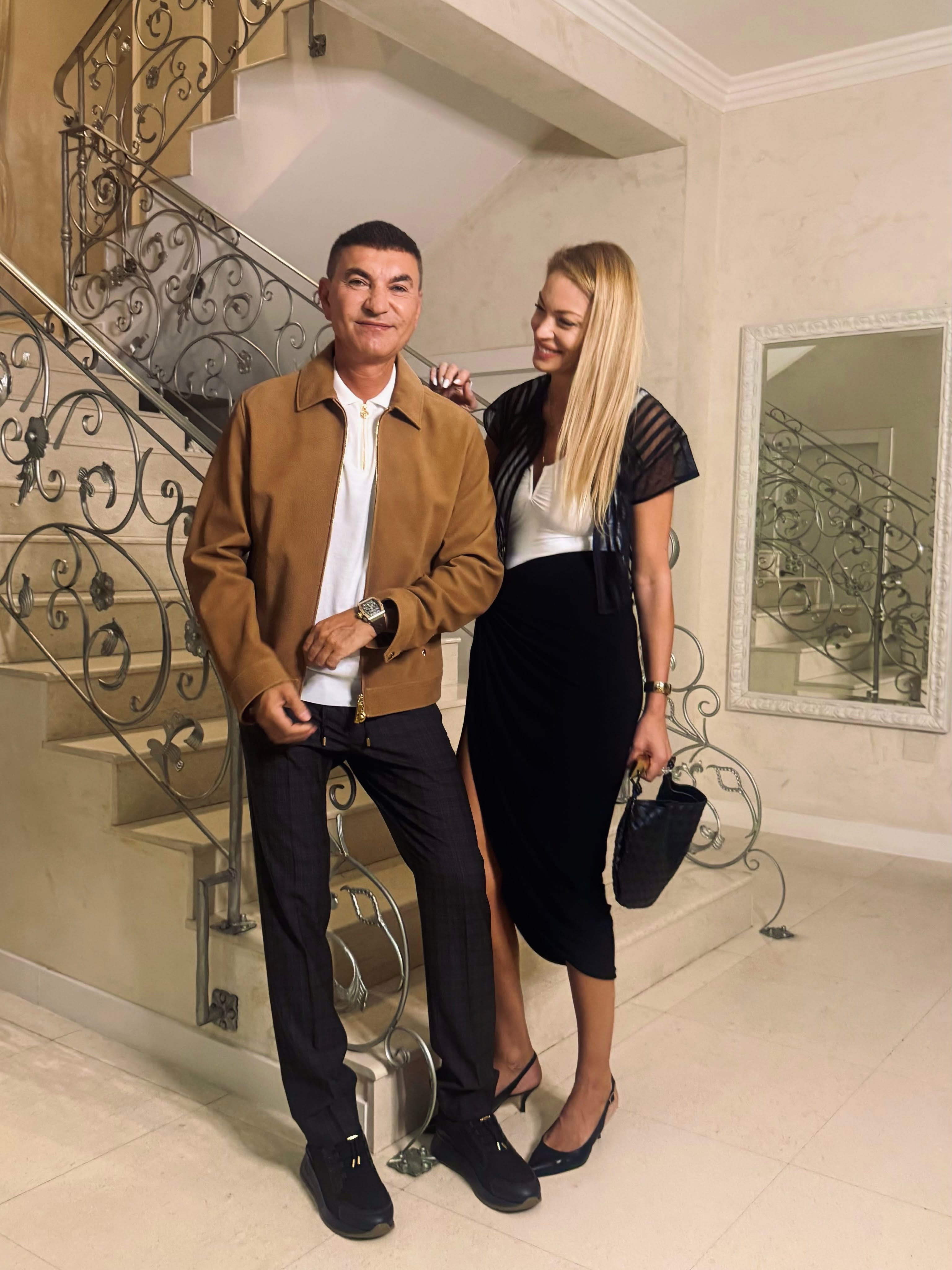 Valentina Pelinel și Cristi Borcea aniversează 8 ani de căsnicie