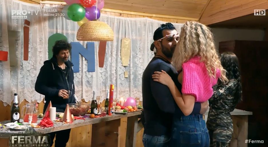 Otniela, aniversată la Ferma. Surpriză de proporții pusă la cale de Florin Pastramă: "Am început să am sentimente față de ea" | FOTO
