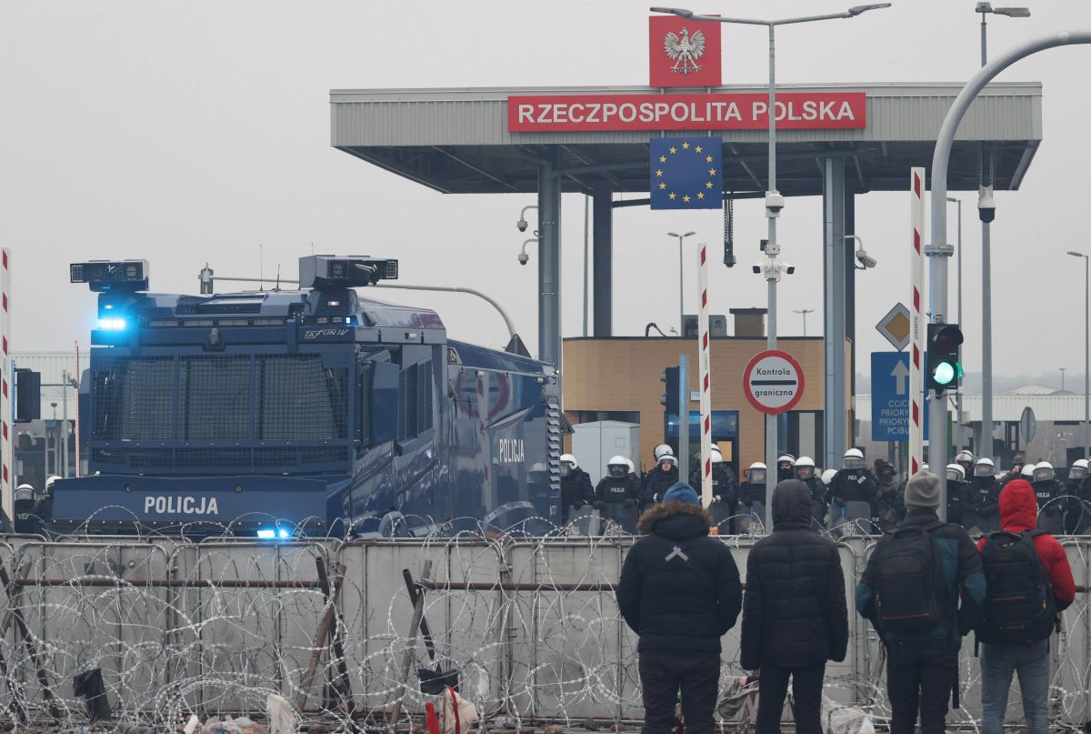 „O urgență fabricată”. De ce situația de la granița Belarus-Polonia e diferită de alte crize recente ale migrației