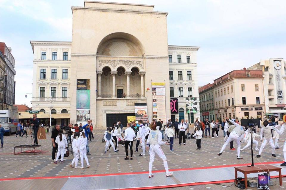 Campionii scrimei românești au strălucit pe scenele din 11 orașe din țară! FOTO