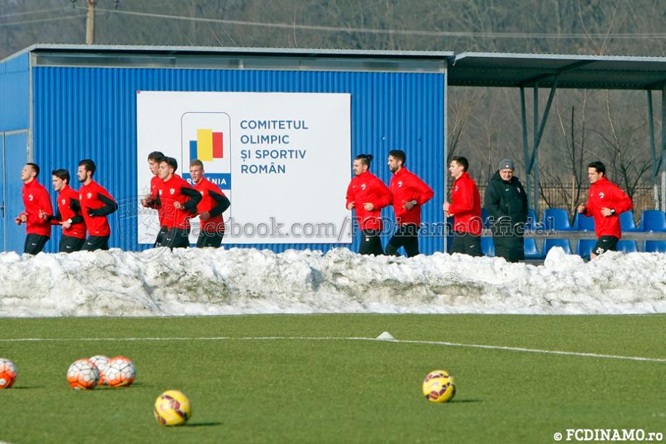 Dinamo s-a reunit la Izvorani! Antrenorul Mircea Rednic are la dispoziție cinci portari! Au absentat Gnohere și Essombe / GALERIE FOTO