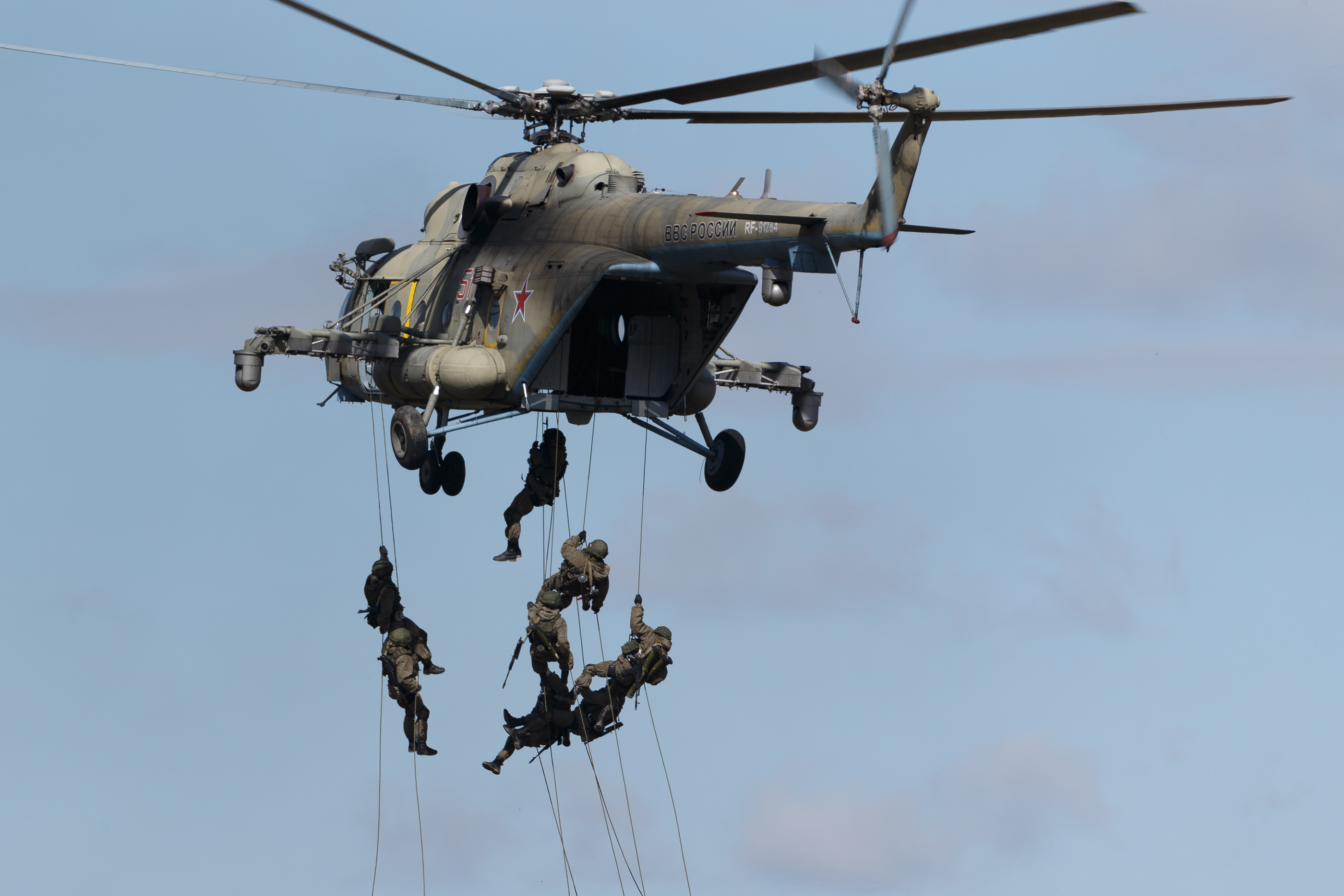 Cum se văd din spațiu cele mai mari exerciții militare din Rusia din ultimele patru decenii. Putin: "Rusia este o țară iubitoare de pace" / FOTO&VIDEO