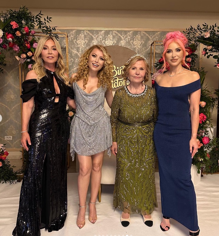 Petrecerea de lux dată de Anastasia Soare pentru mama ei, la Constanța. Cum au apărut Loredana Groza, Antonia și Elena Gheorghe