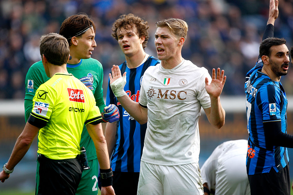 Leszúrta a meccsen dühöngő férjét a nő, mert azt hitte, őt szidja