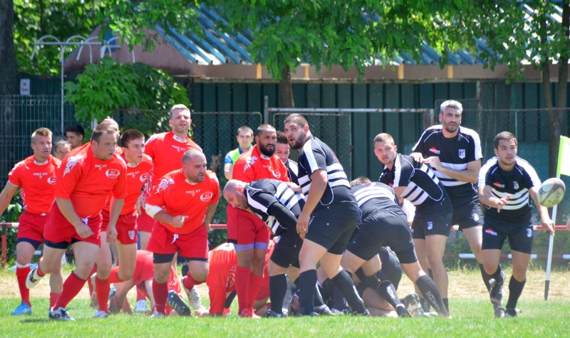 Sportul și Grivița, cele mai vechi echipe, își dispută întâietatea în liga a treia / FOTO