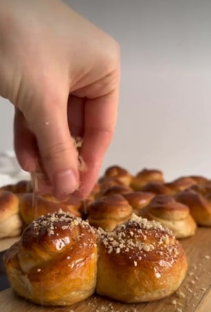 Rețetă de mucenici moldovenești ca la mama acasă. Ce ingrediente folosește food-blogger-ul Simona Trușcă
