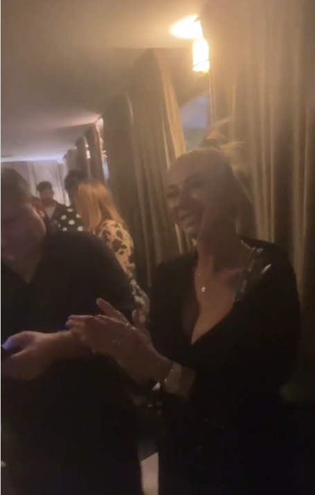 Anamaria Prodan, show cu lăutari după despărțirea de Flavius Nedelea. Impresara a dansat pe propria melodie